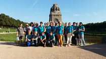 Gruppenfoto vorm Völkerschlachtdenkmal